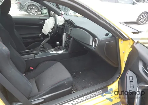 2015 Scion Fr-S Release Series from USA, damaged, VIN JF1ZNAA13F8704862